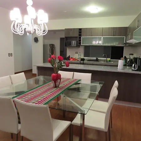 Spacious Apartment in Miraflores Lima Habitación foto